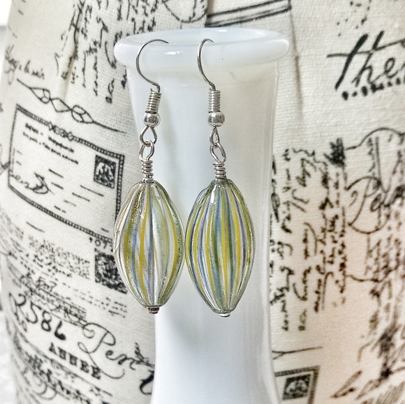 Craftywife Jewelry - Blown Glass Artisian Earrings